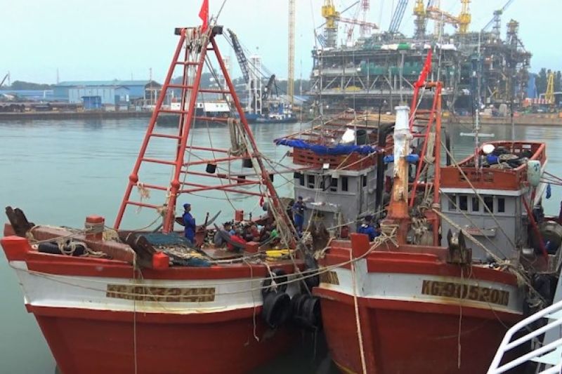 Baharkam Polri tangkap dua kapal berbendera Vietnam di Natuna Utara