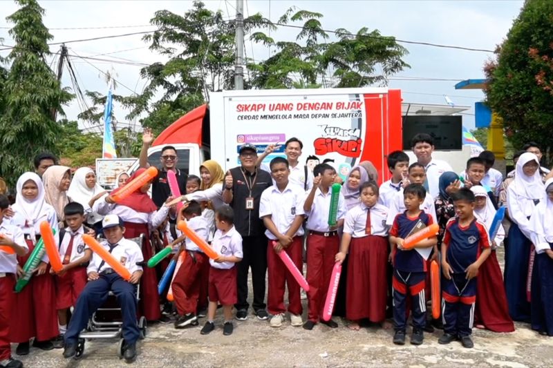 Wujudkan inklusi keuangan, OJK Kaltara ajak siswa SLB menabung 