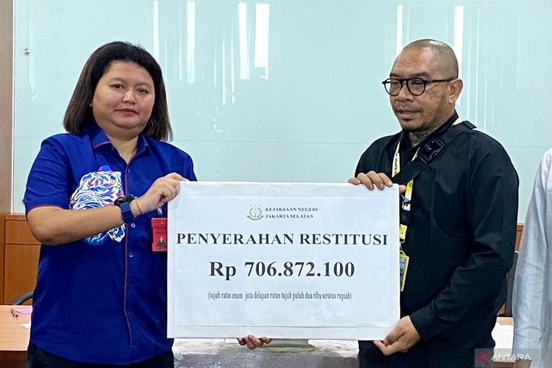 Kejari Jaksel beri hasil restitusi Rp706 juta kepada ayah David Ozora