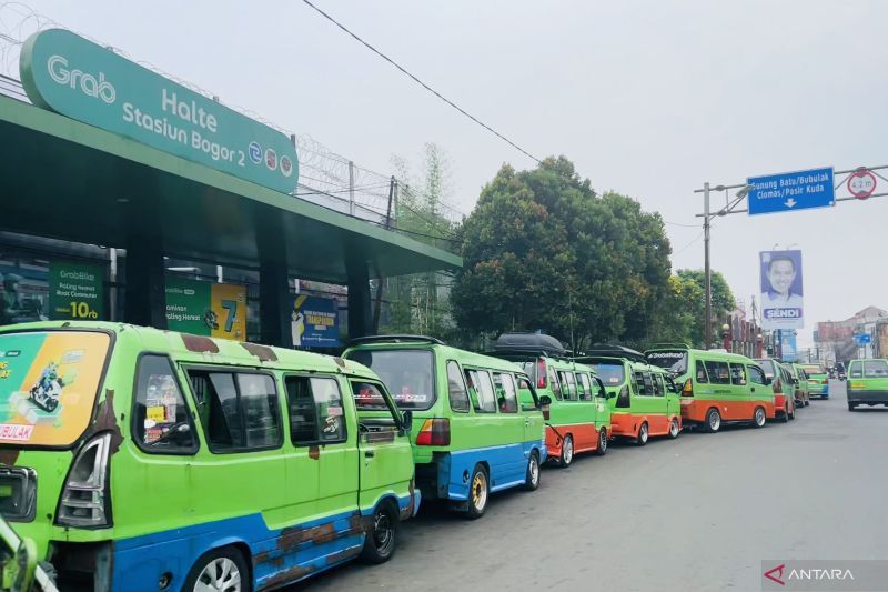 Dishub Kota Bogor targetkan pengurangan angkot hingga 2.000 unit 