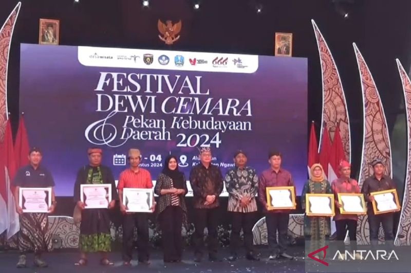 Disbudpar Jatim mempromosikan desa wisata lewat Festival Dewi Cemara 