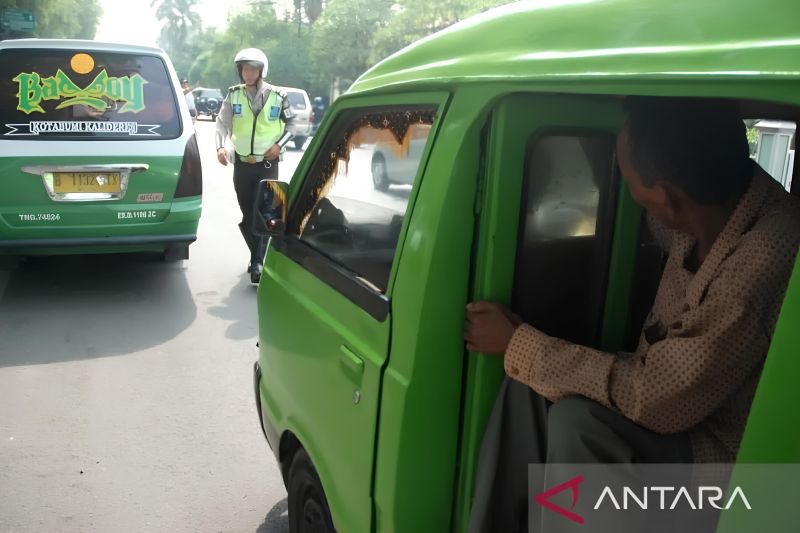 Pemkot Tangerang Selatan tambah trayek angkutan kota  