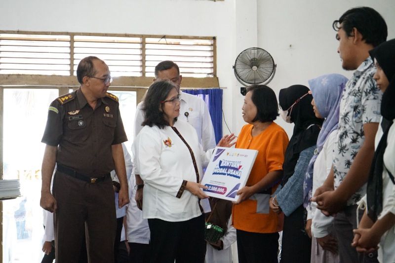 Pj Wali Kota Kediri anjurkan pelaku usaha manfaatkan media sosial  