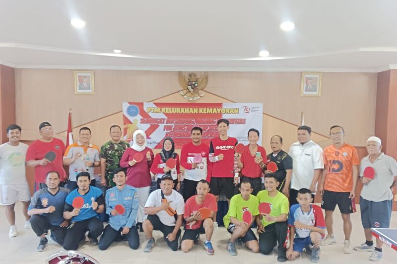 Kelurahan Kemayoran meriahkan HUT ke-79 RI lewat Fun Tenis Meja Cup