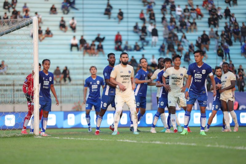 Persita Tangerang amankan poin penuh dari markas PSIS Semarang