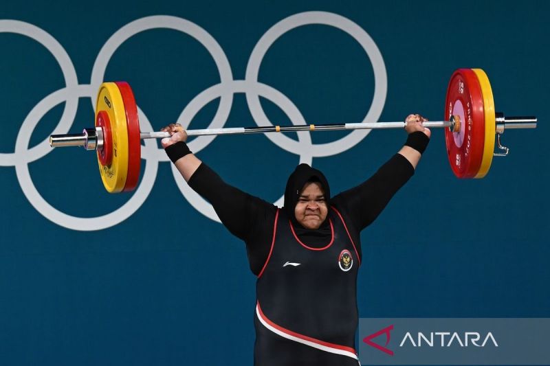 Aksi lifter Nurul Akmal di kelas +81 kg angkat besi Olimpiade Paris 2024