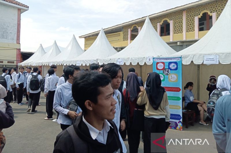 Pemkab Cirebon gelar bursa kerja guna kurangi angka pengangguran