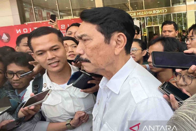 Luhut: Pabrik sekitar Jakarta bakal dipasangi sensor deteksi jenis gas