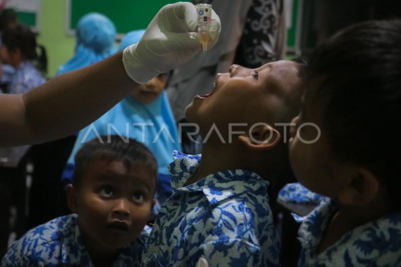 PIN Polio dosis kedua di Mataram