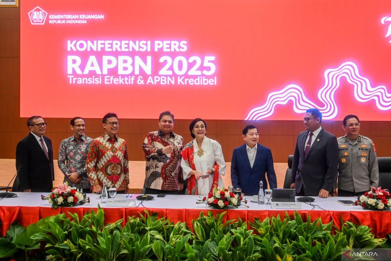 Menkeu anggarkan Rp504,7 triliun untuk perlinsos pada RAPBN 2025