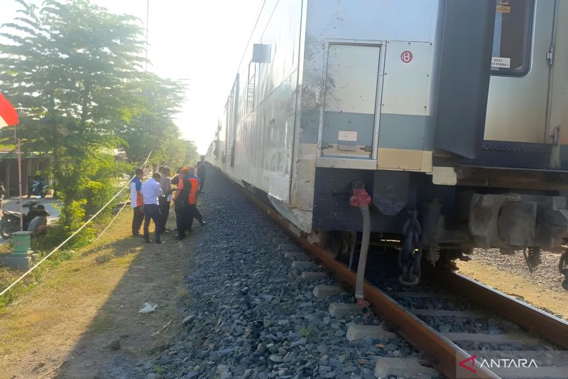 Daop 8 umumkan KA Argo Bromo terlambat dua jam akibat kecelakaan