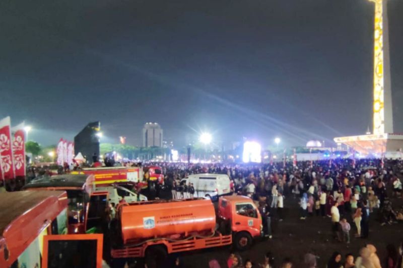 Jakpus angkut 19 ton sampah Malam Gemilang HUT RI di Monas