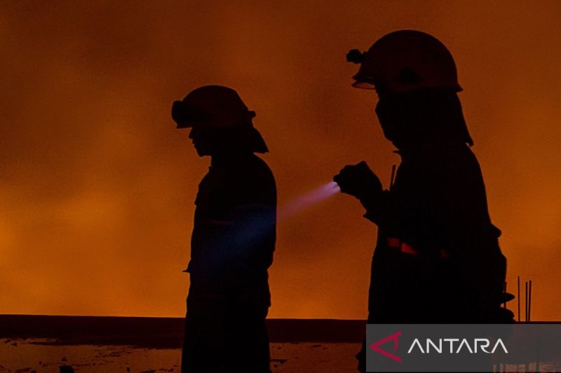 28 personel Gulkarmat padamkan kebakaran di Kantor Wali Kota Jaksel