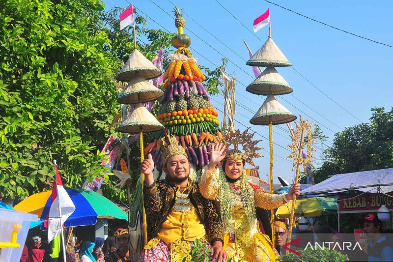 Warga Kudus gelar syukuran dengan tradisi Saparan