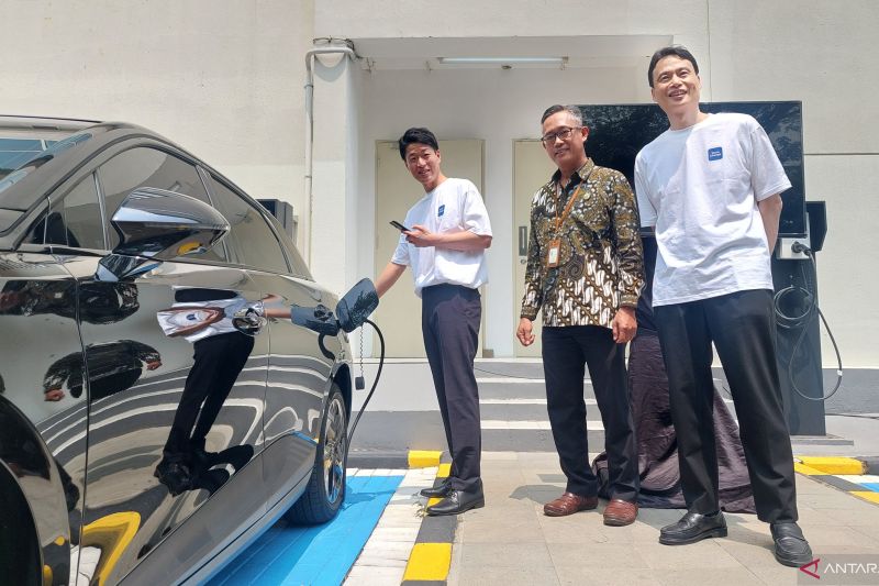 Terra Charge buka layanan isi daya kendaraan listrik di Indonesia