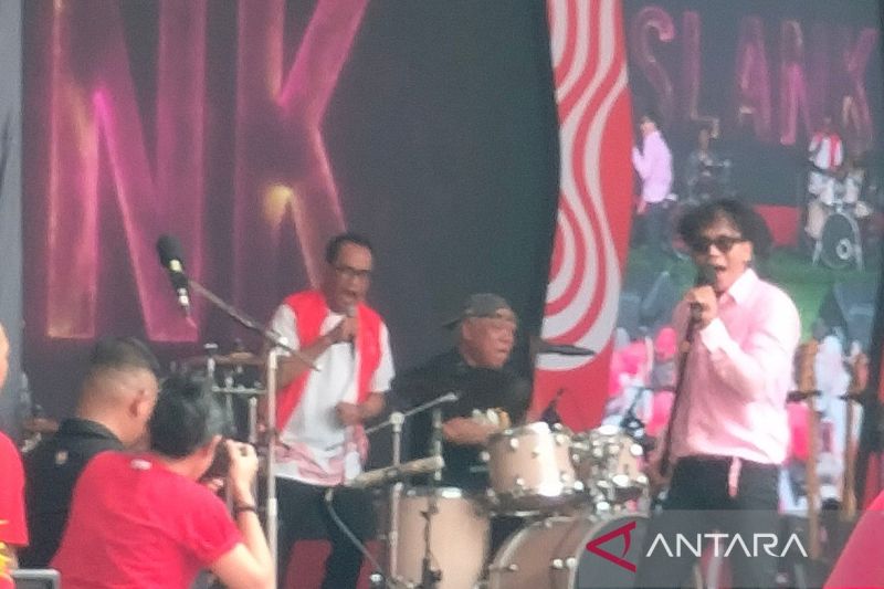 Menteri PUPR dan Menhub manggung bareng Slank di Festival Merdeka