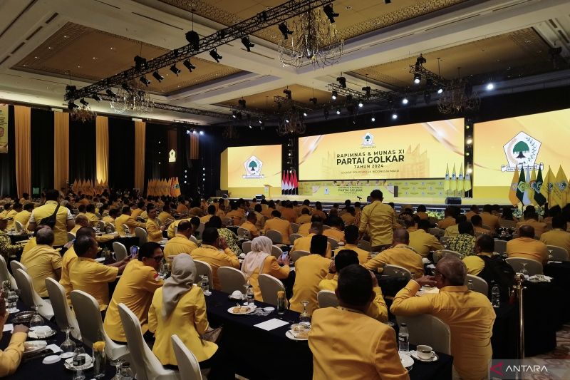 Aburizal Bakrie minta Golkar pelajari putusan MK guna dominasi Pilkada