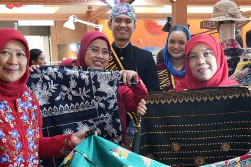 Dekranasda Jakbar Goes to Mall sedia ruang promosi bagi pengrajin