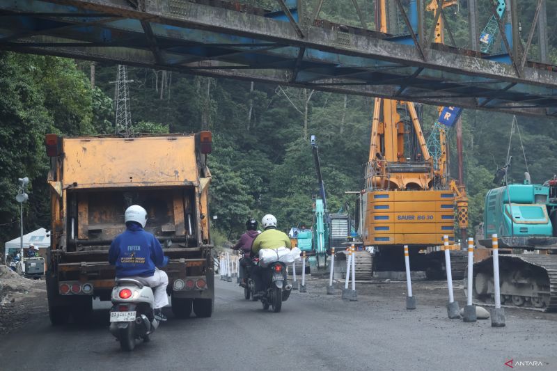 Gubernur: Perbaikan jalan Lembah Anai telan biaya hampir Rp500 miliar