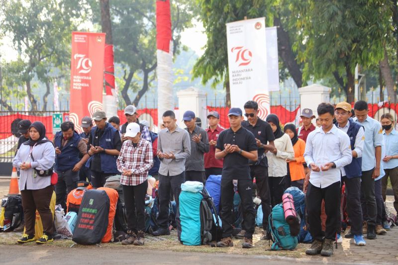 Aksi bersih Gunung Prau libatkan 250 relawan