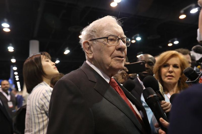 Nilai Berkshire Hathaway milik Warren Buffett tembus 1 triliun USD