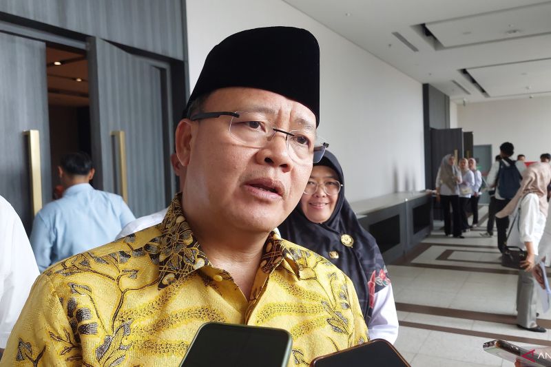 Gubernur Bengkulu mencegah investasi perkebunan besar masuk ke Enggano