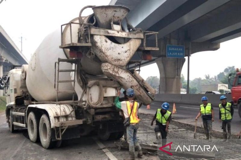 Jasamarga rekonstruksi tiga titik jalan-jembatan Tol Jakarta-Cikampek