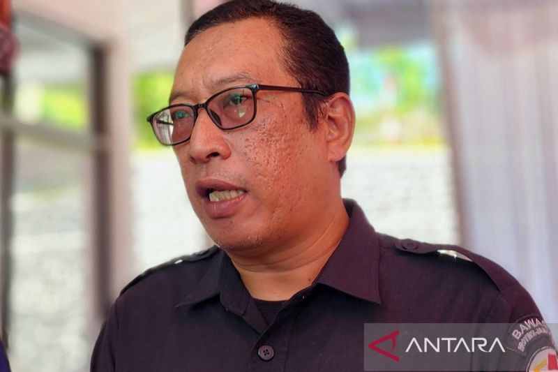 Bawaslu Jateng telusuri ASN tidak netral hadir saat pendaftaran paslon