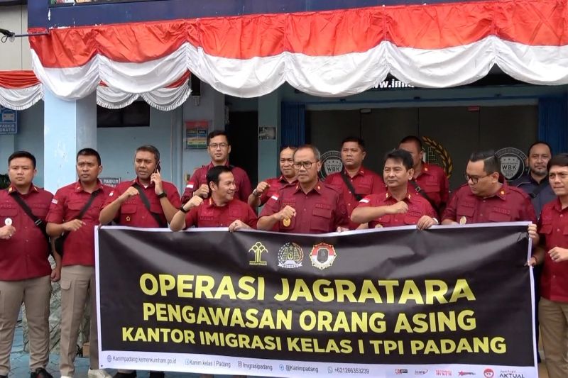 Imigrasi Padang periksa 6 pekerja WNA India dalam Operasi Jagratara