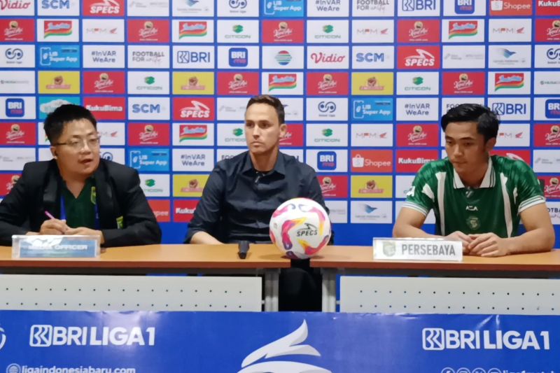 Kiper Ernando Ari bertekad persembahkan gelar juara bagi Persebaya