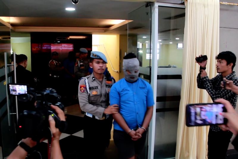 Polda Sumbar ungkap kasus perampokan uang bank Rp2,5 miliar