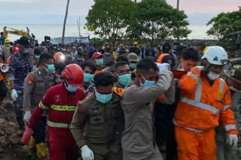 Tim SAR berhasil temukan satu korban banjir Ternate