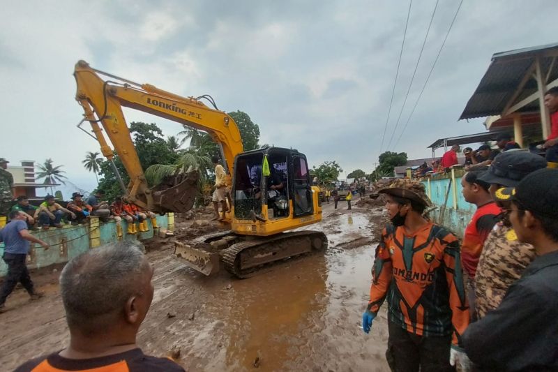 Pemkot surati Basarnas minta perpanjangan pencarian korban banjir