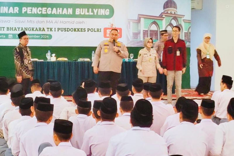 Polri gelar edukasi cegah perundungan bagi santri