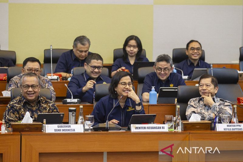 Menkeu sebut subsidi energi tahun depan turun dipengaruhi asumsi kurs