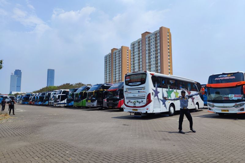 Panitia Keuskupan Agung atur waktu penjemputan bus misa akbar di GBK