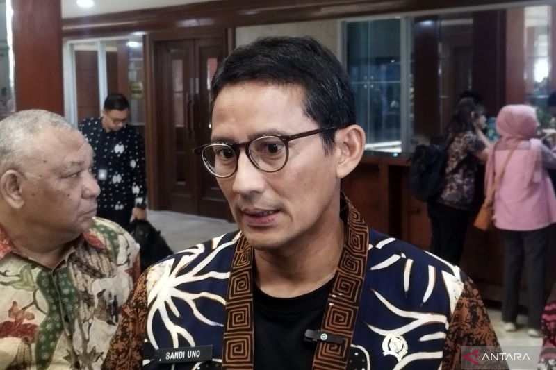 Sandiaga ingatkan paslon Pilkada Jakarta benahi biaya hidup rakyat