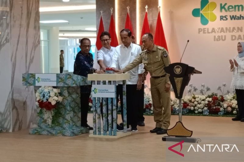 Jokowi resmikan dua RS khusus di Makassar