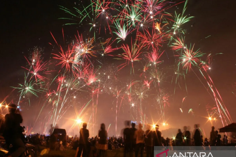 8 MAKANAN TRADISI YANG DIPERCAYA MENARIK KEBERUNTUNGAN SAAT TAHUN BARU ANTARAFOTO YOGYAKARTA010108.JPG 1200 T 900