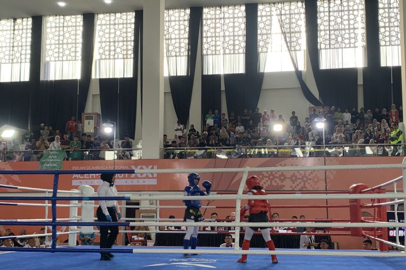 Muaythai rampungkan pertandingan perempat final laga putri PON 2024