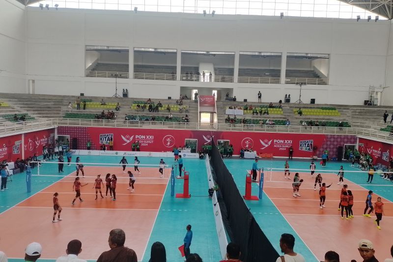 Bola Voli - Putri Jateng dan DKI Jakarta torehkan kemenangan