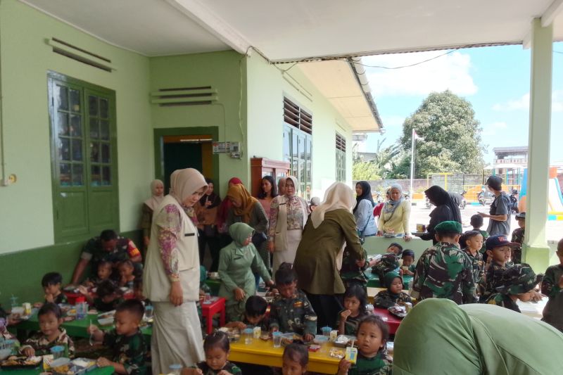 Kodim 0414/Belitung gelar program "Dapur Masuk Sekolah"