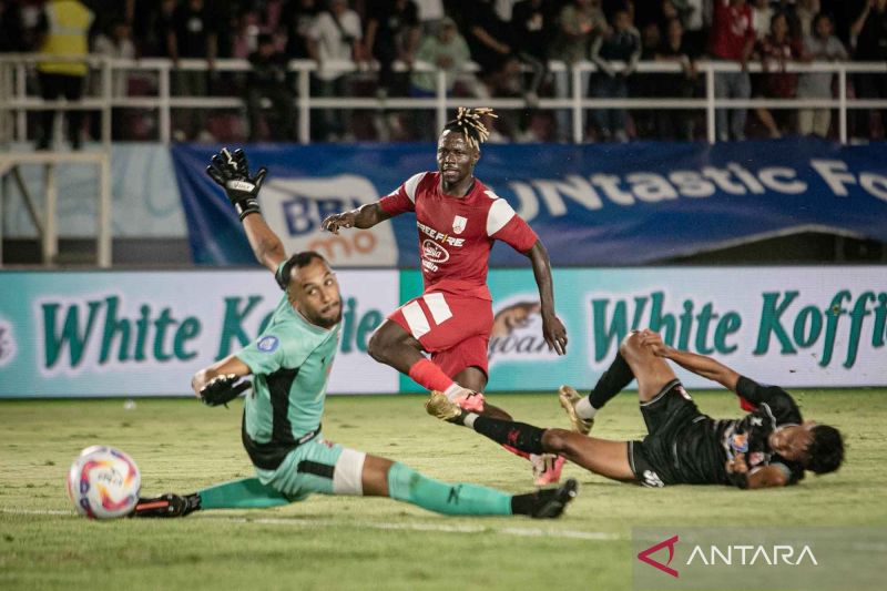 Persis Solo hajar Madura United 4-0