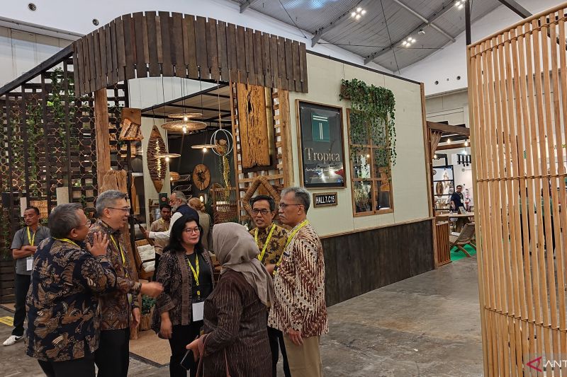 ratusan-perusahaan-furnitur-ikut-pameran-iffina-indonesia-expo-2024