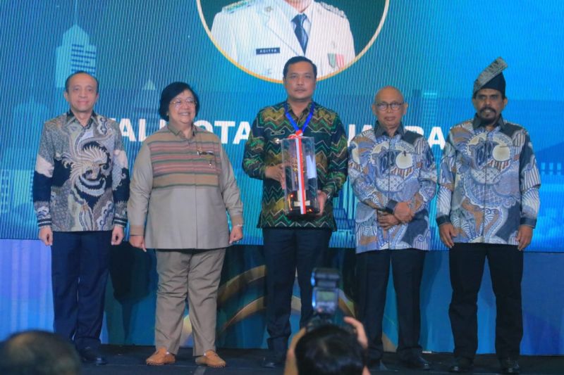 Banjarbaru terima penghargaan Green Leadership Nirwasita Tantra