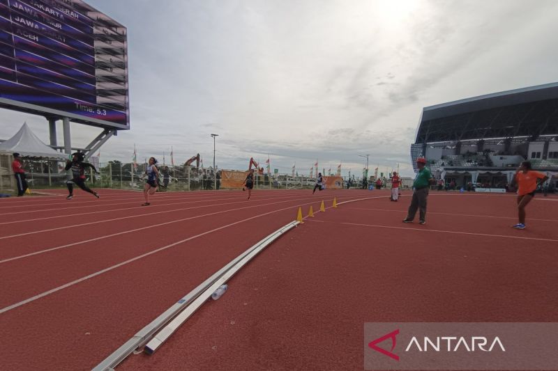 Jabar sukses pertahankan emas estafet putri 4x100 meter