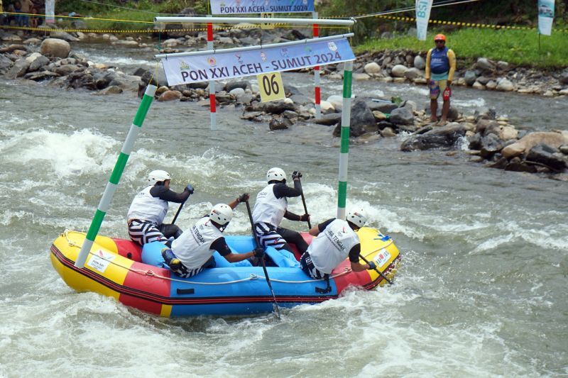 Arung jeram - Jateng bawa pulang emas dan perak dari nomor slalom R4