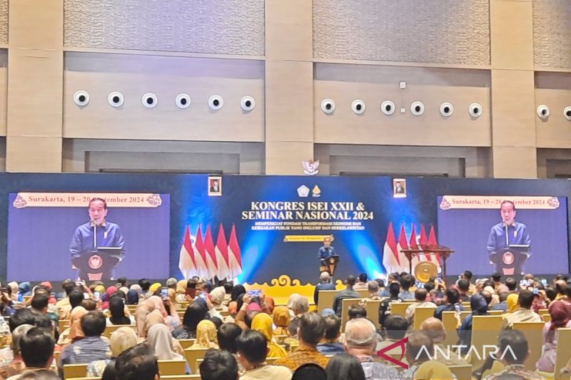 presiden-jokowi-minta-isei-siapkan-strategi-hadapi-tantangan-ekonomi