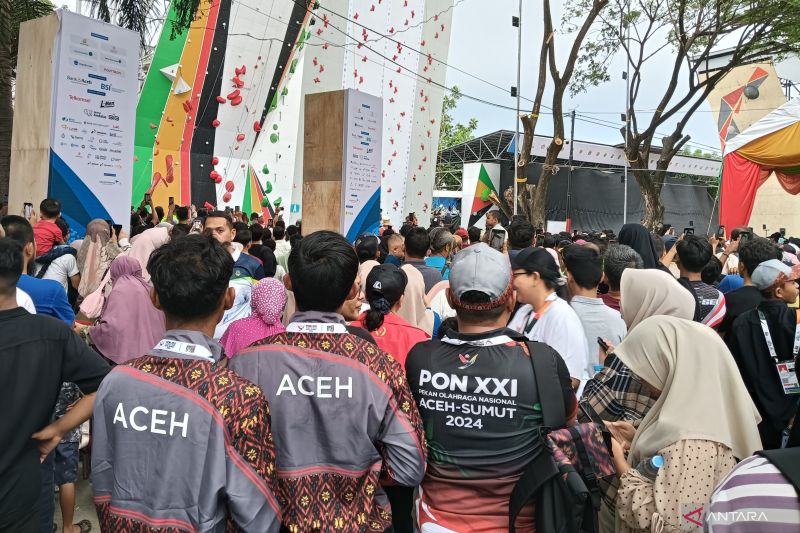 Panjat tebing - tiga emas diperebutkan di hari pamungkas