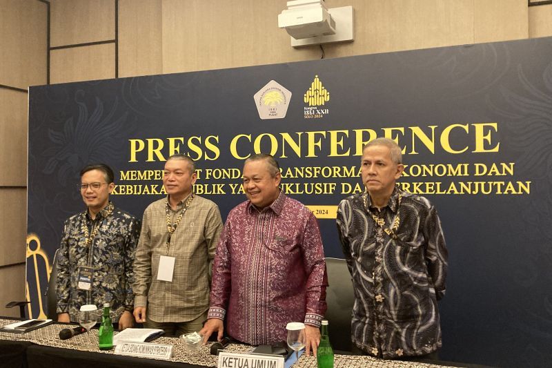 perry-warjiyo-lanjut-menjadi-ketua-umum-isei-periode-2024-2027